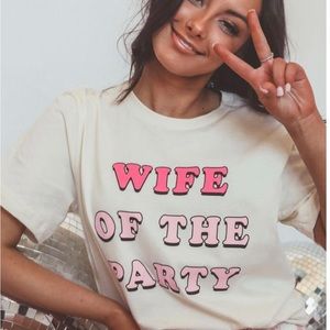 NWOT Bella+Canvas oversized Wife Of The Party T-shirt Sz S